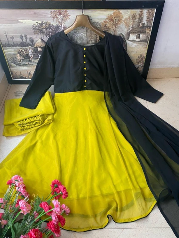  PLAIN KURTI PLAZZO SET♥️